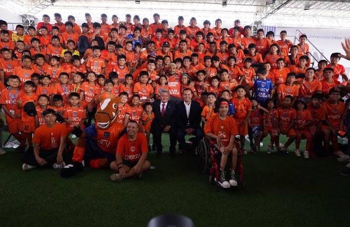 ¡Fichaje histórico! Paolo Guerrero llegó a la universidad más grande del país