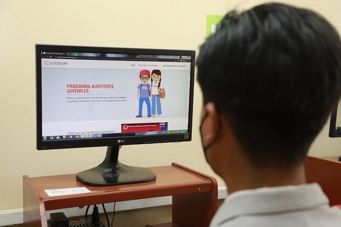 Contraloría verifica avance de las campañas de vacunación del Minsa en escolares 