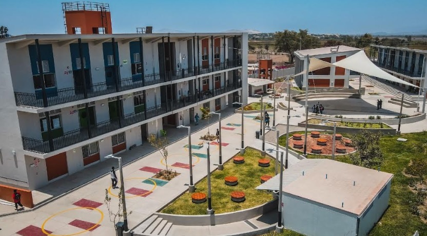 Ejecutivo transfiere S/ 157.5 millones a la ARCC para continuar construcción de 66 colegios y centros de salud