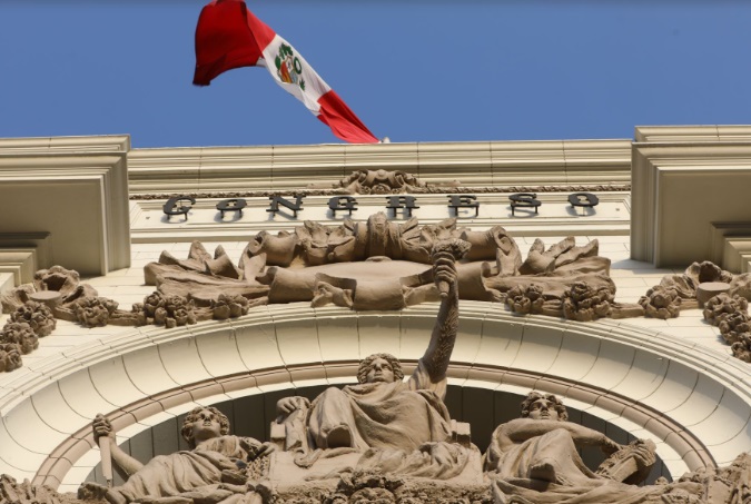 Comisión de Educación del Congreso desestima licenciamiento permanente para universidades