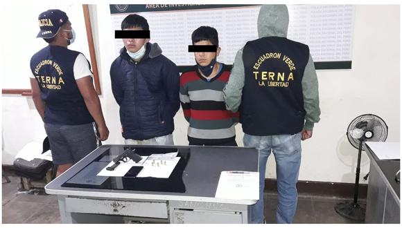 La Esperanza: Detienen a menor de edad que portaba arma y municiones junto con otro sujeto
