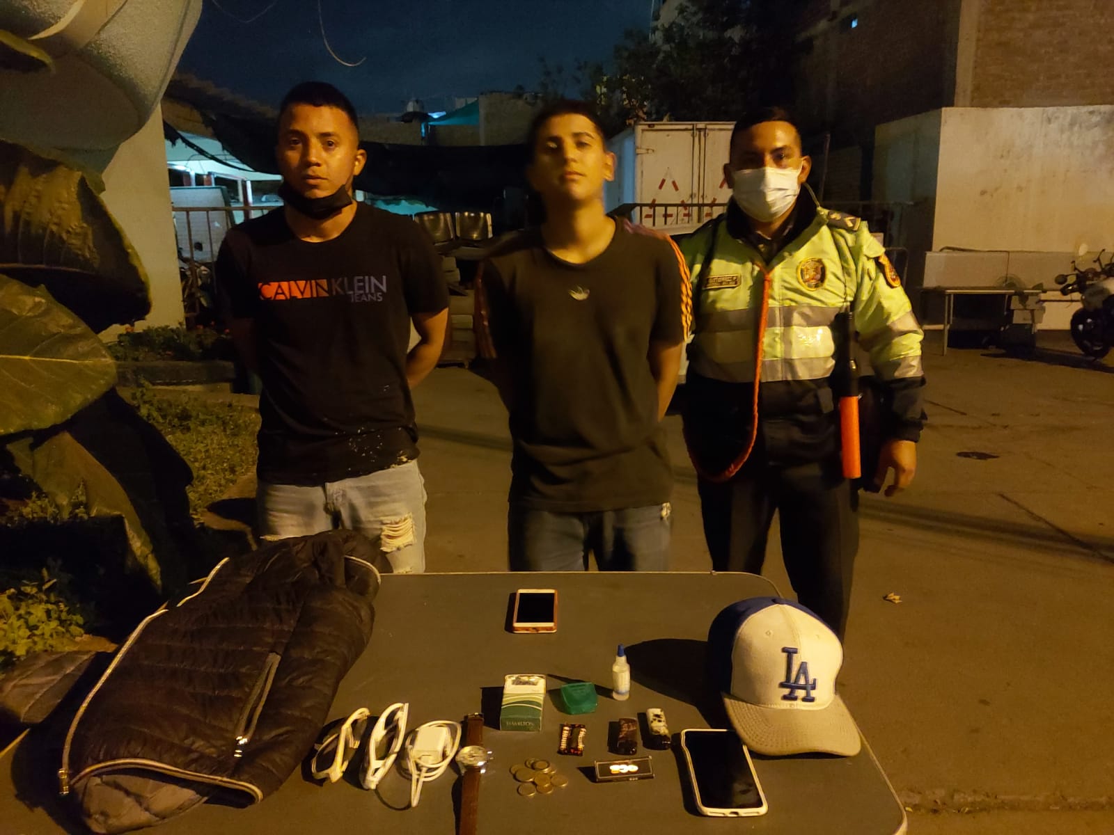 Trujillo: Policía atrapa a sujetos que hicieron de mujeres víctimas de sus fechorías