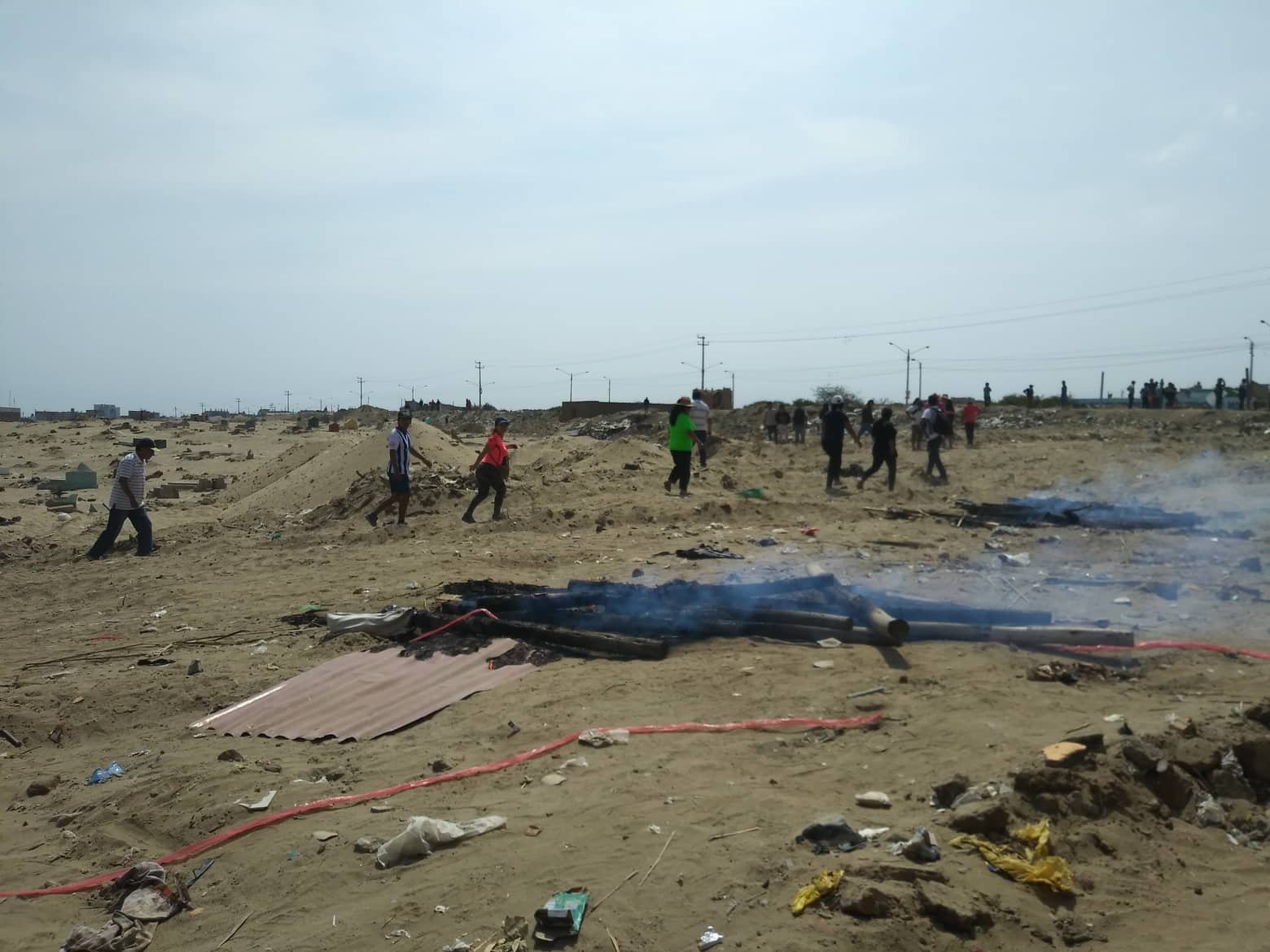 Desalojan a invasores que querían apoderarse de cementerio Mampuesto