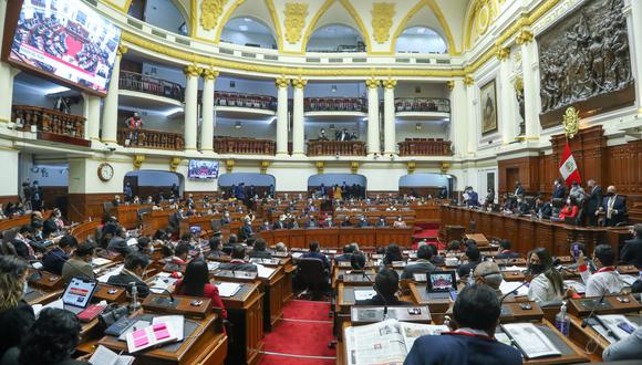 Procuraduría pide investigación contra tres congresistas acusados de cobrar por gasolina