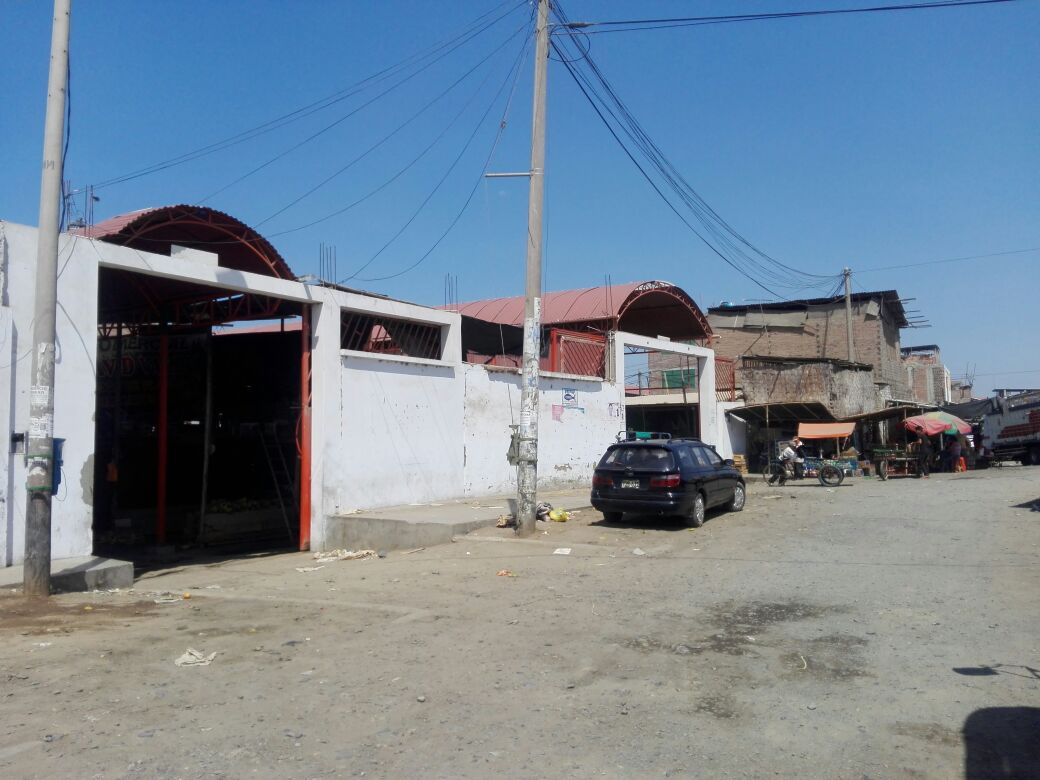 Trujillo: Asaltan a dirigentes de mercado y les roban 21 mil soles