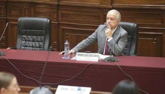 Comisión de Constitución del Congreso aprueba cambiar reglamento para evitar transfuguismo