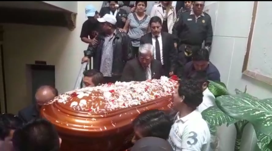 Despiden restos de alcalde de Chepén quien murió en accidente de tránsito