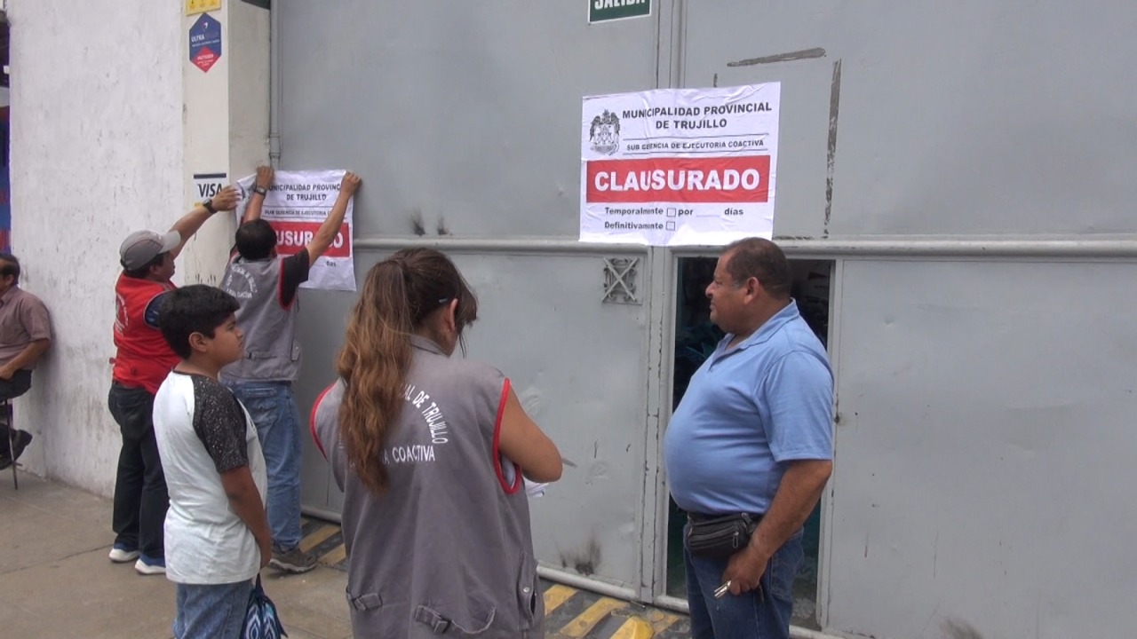 Trujillo: clausuran 20 tiendas de motos por invadir vía pública en la avenida Perú