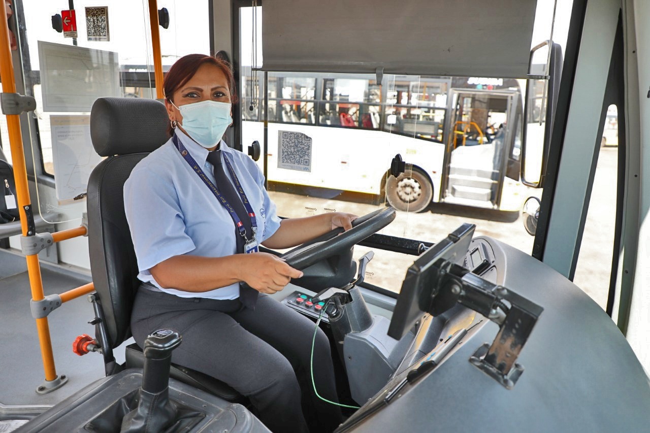 Más de 20 mil peruanas cuentan con brevete para manejar