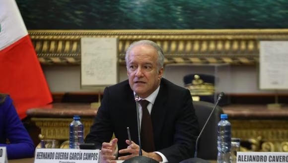 Comisión de Constitución prepara texto sustitutorio de adelanto de elecciones para fines del 2023 