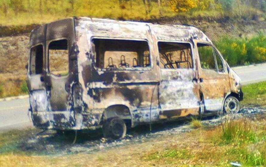Otuzco: pasajeros salvan de morir luego que minivan se incendió cerca a Agallpampa