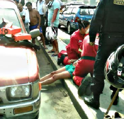 Motociclista y su acompañante resultaron heridos en accidente de tránsito