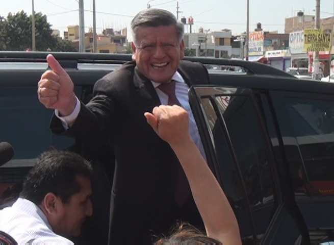 Acuña no se atreve a calificar gestión de PPK