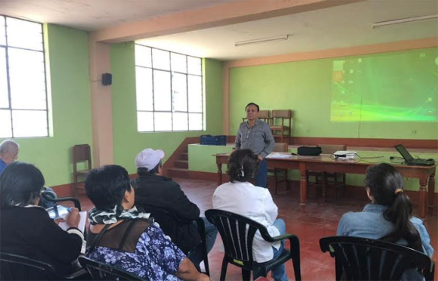 Capacitan a agricultores de Moche en cadenas productivas para exportar maracuyá orgánico