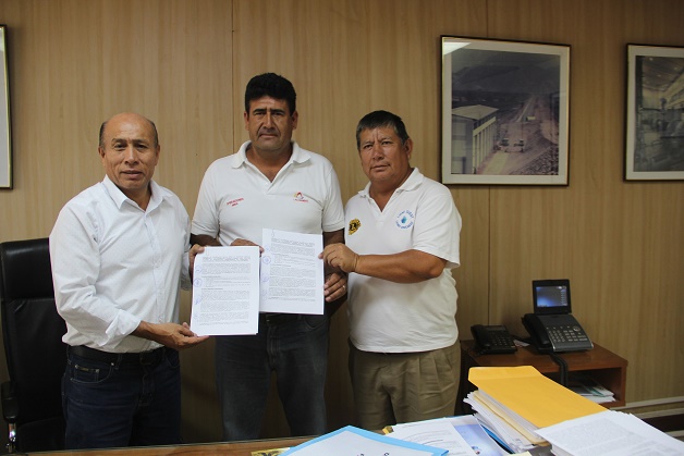 Agricultores del Valle Moche reciben apoyo para impulsar cultivo orgánico de maracuyá