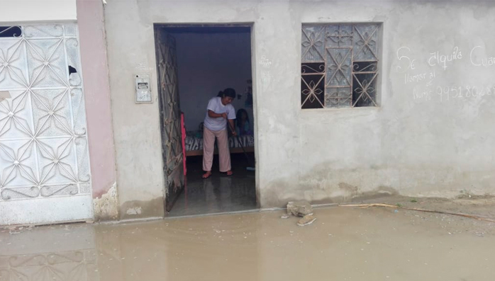 Tubería colapsa en centro poblado El Milagro e inunda tres viviendas