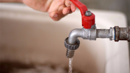 El agua en el Perú tiene las gotas contadas