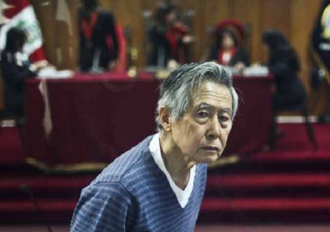 Ex presidente Fujimori fue trasladado esta mañana a una clínica en Lima