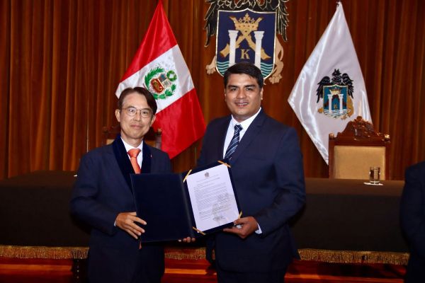 Municipalidad de Trujillo declaró Huésped Ilustre al embajador de Corea, Choi Jong-uk  