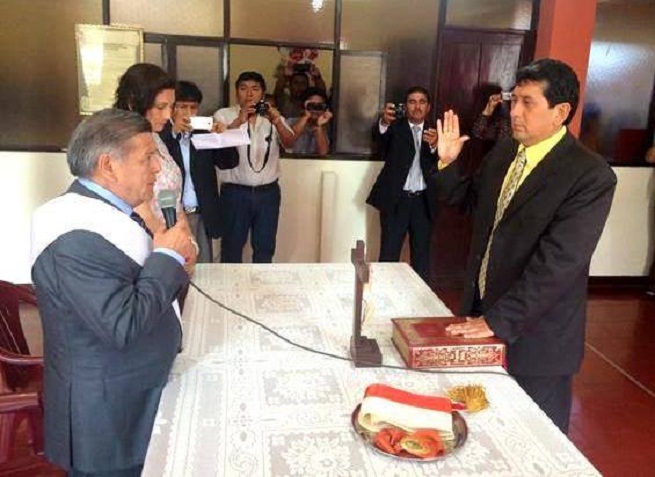 Población pide a alcaldes apepistas reelectos trabajar por sus distritos y aclarar denuncias