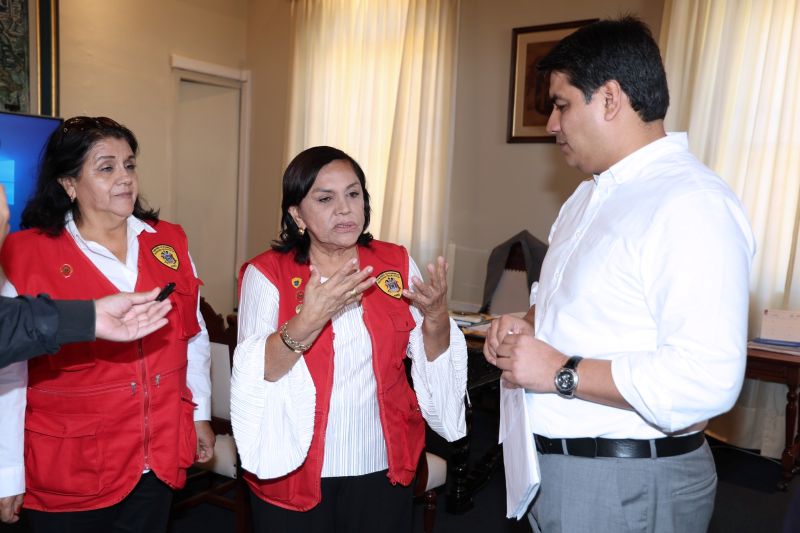 Municipalidad de Trujillo entrega subvención de S/ 40 mil a compañía de Bomberos N° 26