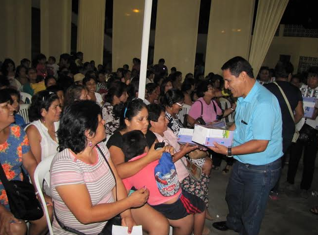  Reconocen aporte de la mujer victorlarquense en homenaje