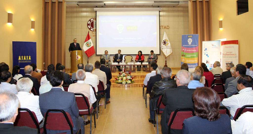 Allan Wagner presentó en Trujillo la campaña ciudadana “Plan 32”