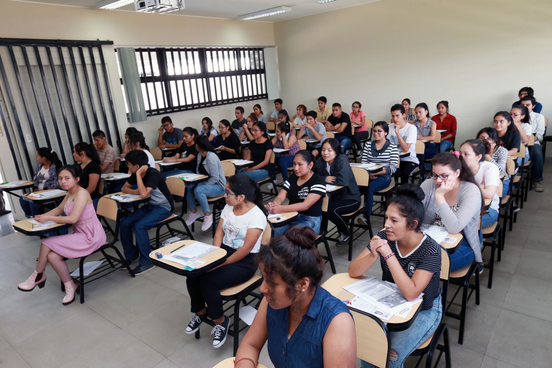 Revisa esta guía antes de elegir una universidad