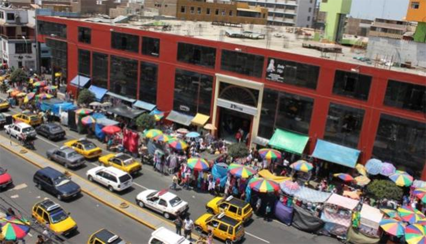 Municipalidad de Trujillo sigue intentando ordenar a ambulantes