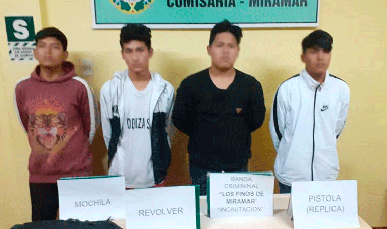 Retienen a tres adolescentes con arma de fuego y una réplica de pistola en Salaverry