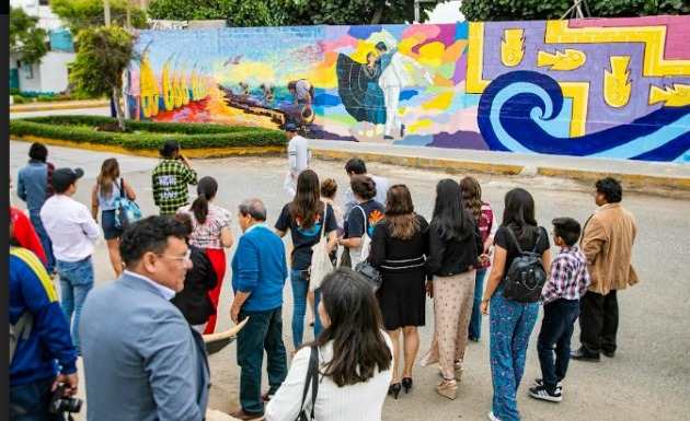 Arte urbano invade calles de balneario de Huanchaco 