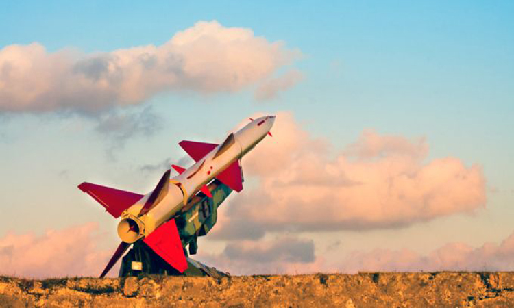 "Gasten en educación, no en armas nucleares": exhorta el Papa
