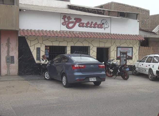 Venezolanos asaltan a más de 30 comensales de restaurante en urb. La Noria