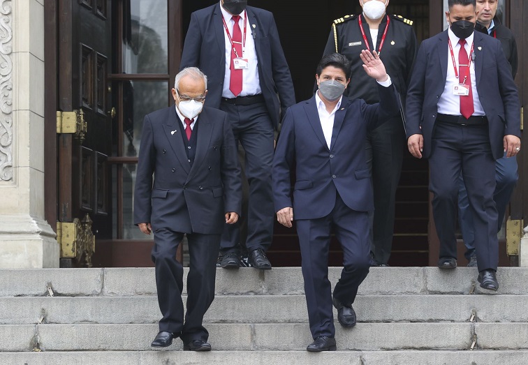 Pedro Castillo se reunió con mesa directiva del Congreso  