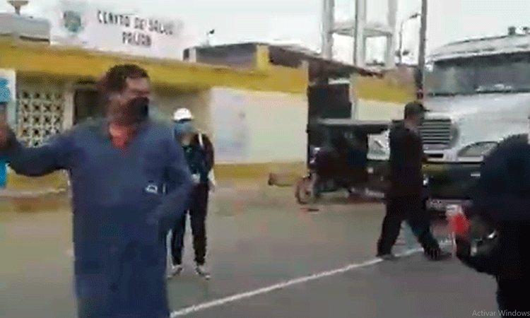 Personal de salud de Paiján bloqueó carretera para pedir equipos de protección