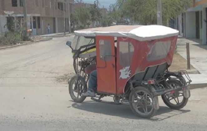 Delincuentes asesinan a mototaxista de seis cuchillazos
