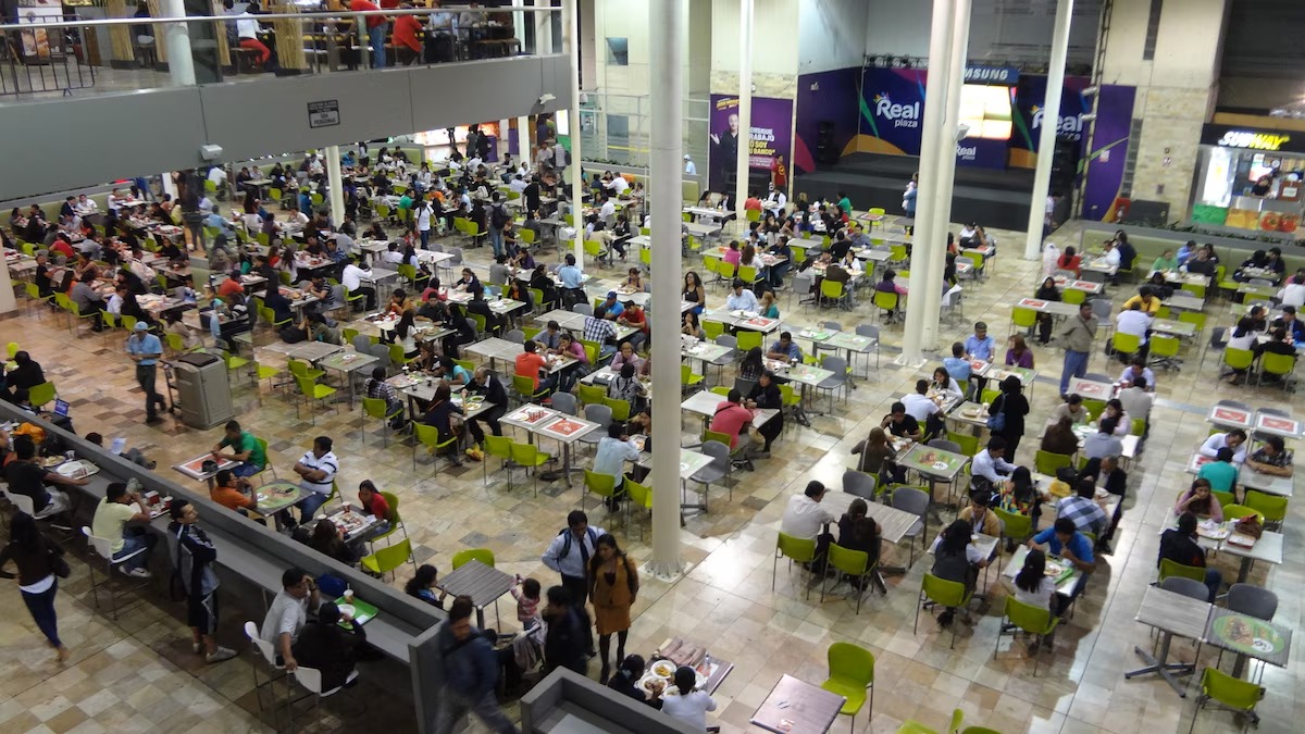 Real Plaza del Centro Cívico, fue clausurado por la municipalidad de Lima