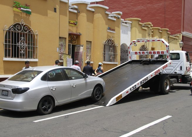 100 vehículos intervenidos tras cambio del sentido vial en centro de Trujillo