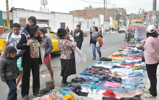 Comerciantes informales se apoderaron del jirón Amazonas