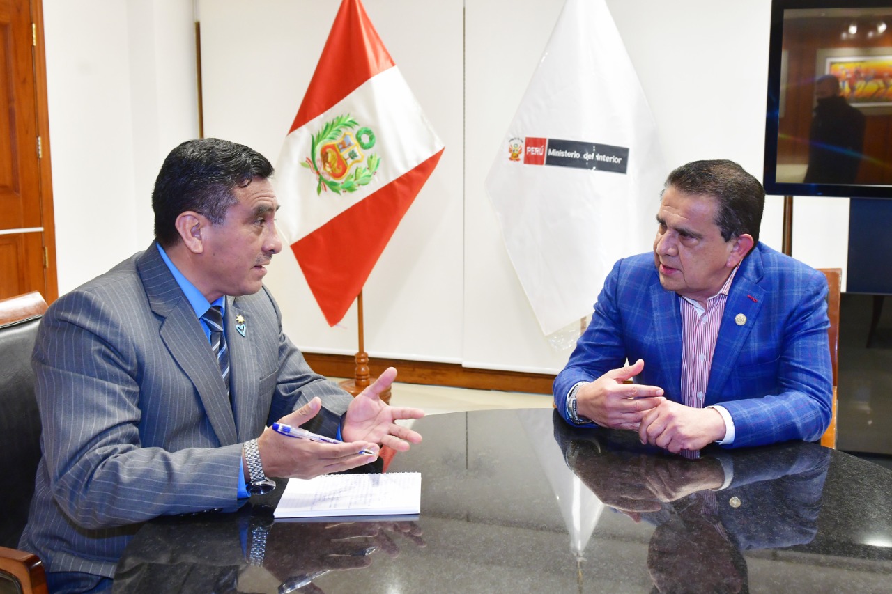 Conminan a ministro del Interior a comprometerse en lucha contra la inseguridad en Trujillo