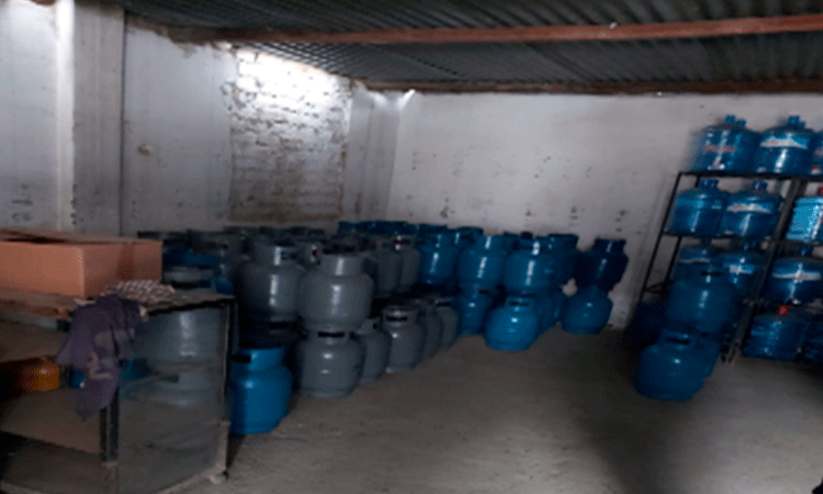 Incautan más de 100 balones de gas almacenados clandestinamente en Florencia de Mora