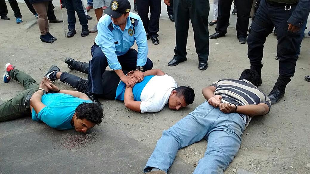 Capturan a tres integrantes de una banda de “marcas” que robaron 4 mil soles a un transeúnte