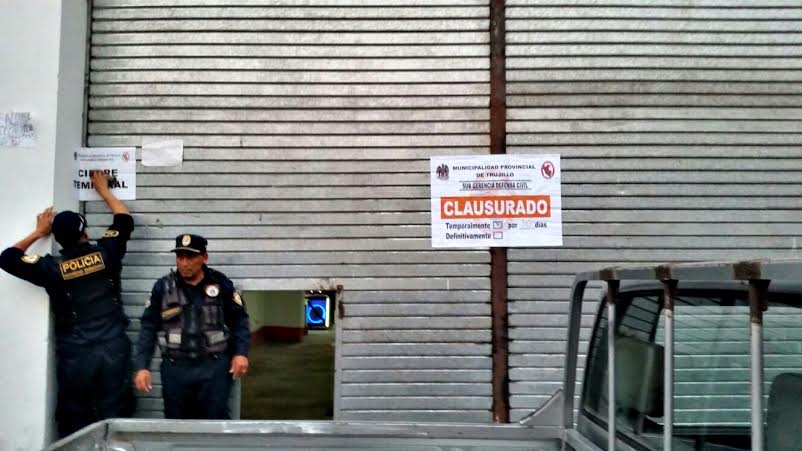 Clausuran restaurante y un bar clandestino en el marco de "La hora Trujillo"