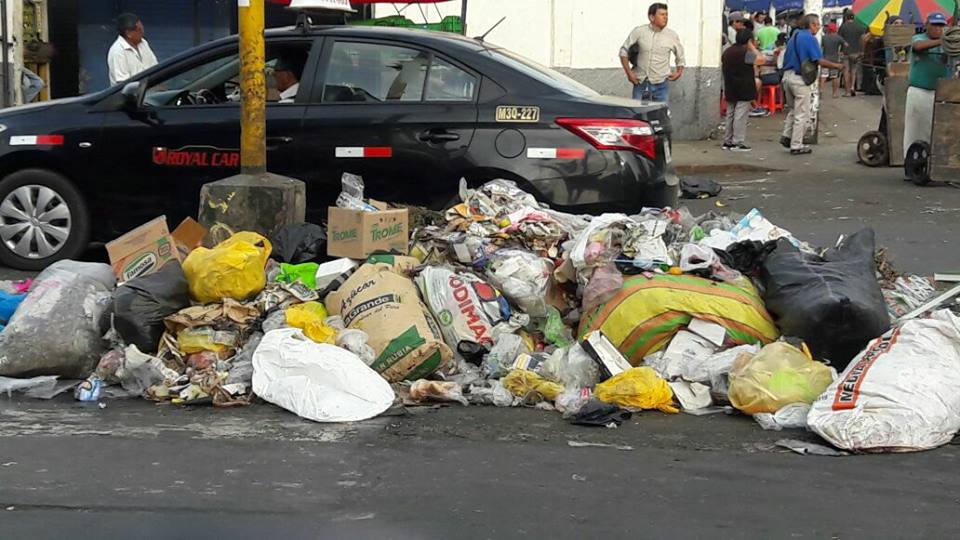 Basura en Trujillo incrementa por huelga de trabajadores del Segat