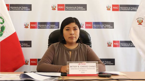 Ministra de Trabajo habría incurrido en plagio de su tesis de pregrado, según Panorama