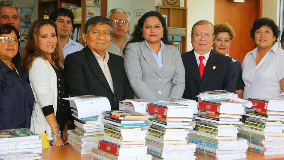 Biblioteca Regional La Libertad donó libros a 15 colegios de Trujillo