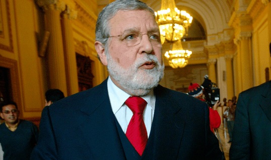 Blume: "Es claro que el Gobierno pretende disolver el Congreso e ir por el camino de una Constituyente" 