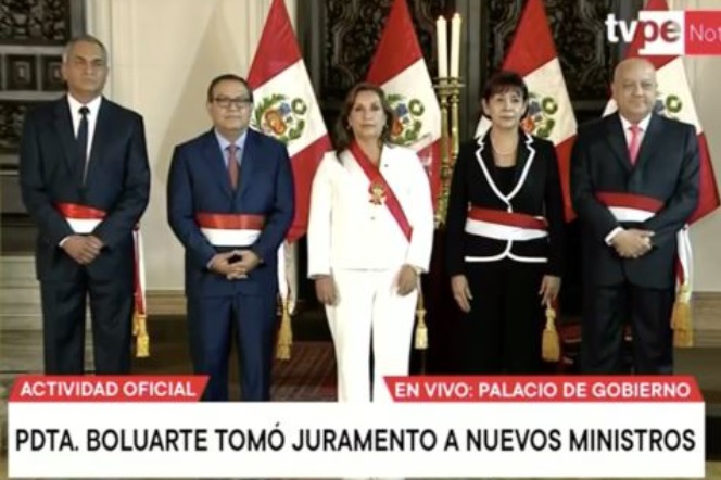 Boluarte toma juramento a nuevos ministros del Interior, de la Mujer y de Trabajo