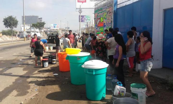 Trujillo: denunciarán a Sedalib y a Municipalidad por falta de agua y acumulación de basura