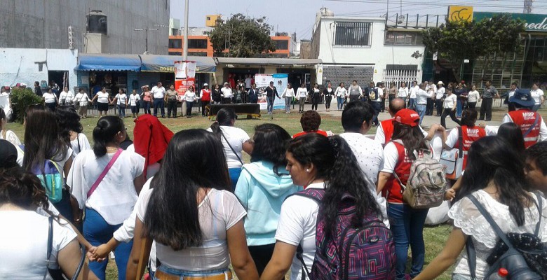 Trujillo: 200 personas forman cadena humana en rechazo a violencia contra la mujer
